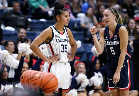 Azzi Fudd scores 26 points as UConn defeats Northeastern.