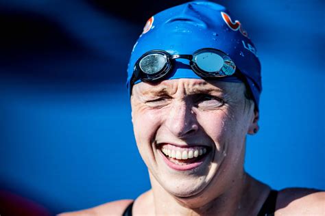 Katie Ledecky Breaks 1500 Free World Record by 10 Seconds; Gets 800 AR En Route