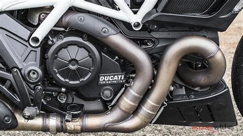 Ducati XDiavel vs Diavel; What’s new? - BikeWale