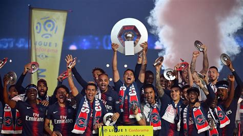 Ligue 1: PSG fertigt Dijon ab und erhält Meistertrophäe | Fußball News ...