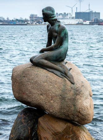 Copenhagen: Little Mermaid statue - Kids | Britannica Kids | Homework Help