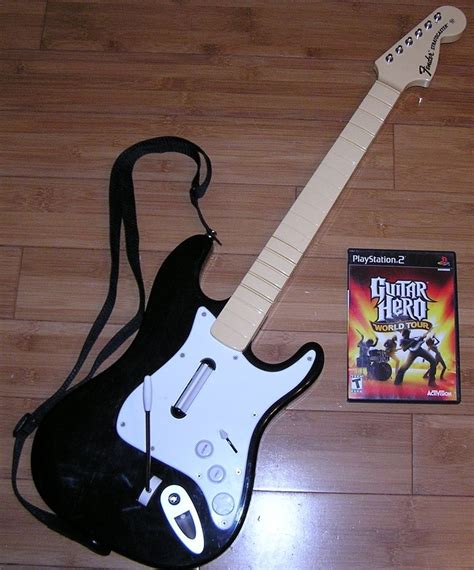 PS2 Fender Stratocaster Wireless Guitar Hero Game w/ Controller 822151 ...