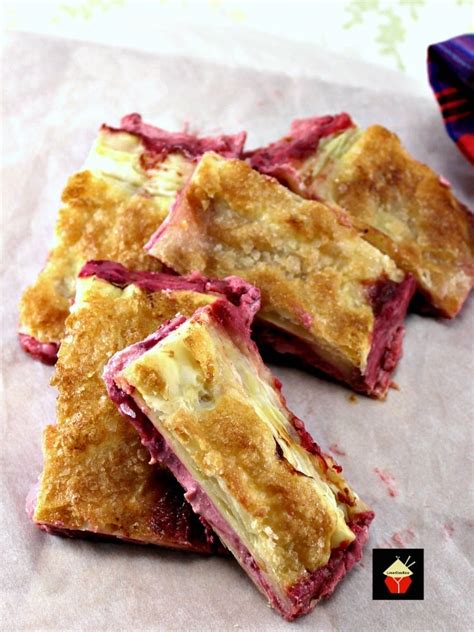 Strawberry Crescent Roll Cheesecake Bars – Lovefoodies