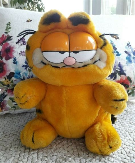 daily vintage garfield plushies on Twitter: