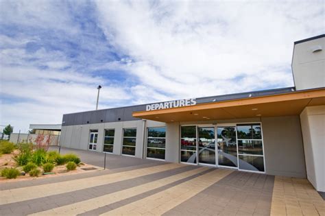 Plane lands safely at Mildura Airport after scare