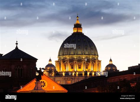 St Peter's Basilica at night, Vatican City Stock Photo - Alamy