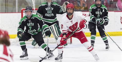 University of North Dakota Cuts Storied Women’s Hockey Program - WSJ