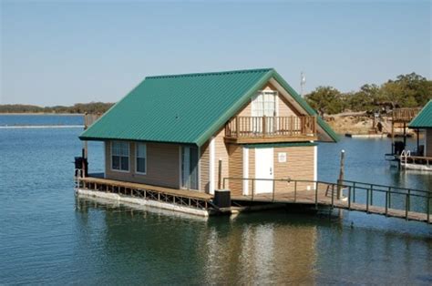 Lake Murray Floating Cabins | TravelOK.com - Oklahoma's Official Travel & Tourism Site