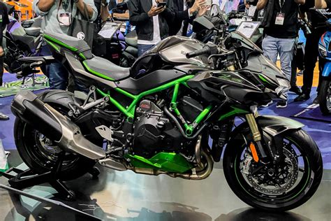 The Supercharged Kawasaki Z H2 SE Now In Malaysia - RM97,800 - BikesRepublic.com