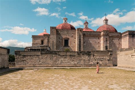 Exploring Mitla - Hidden Corners