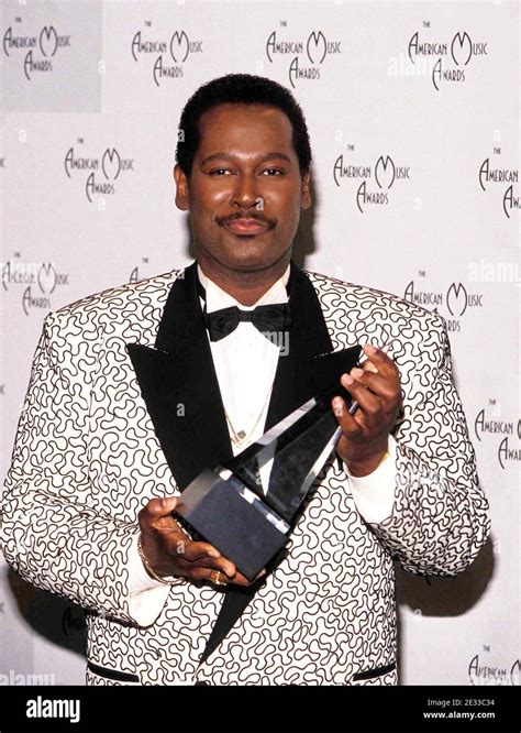 Luther vandross 1990 hi-res stock photography and images - Alamy