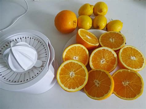 Day 2 Of 30 Days With Lemon: Make Orange And Lemon Juice - Crafters Media