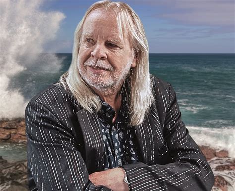 Keyboard Legend Rick Wakeman to release new album ‘Christmas Portraits ...