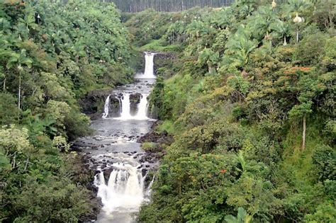 6 Stunning Hilo Waterfalls You Must Visit this Year - Scenic States