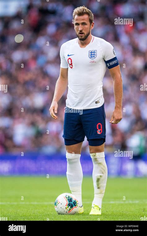 Harry kane england hi-res stock photography and images - Alamy