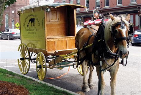 DIY Horse-Drawn Wagon Is a Ready-to-Roll Bakery Cart – Mother Earth News