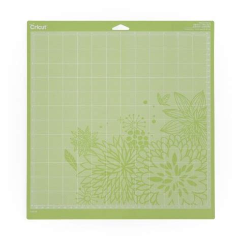 Cricut Mats Explained: Cricut Cutting Mat Sizes, Types, and Uses