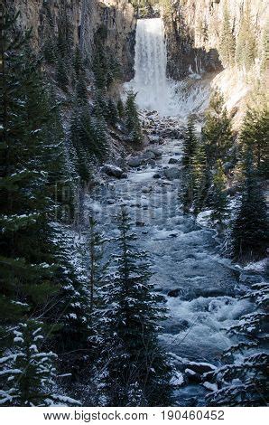 Tumalo Falls Images, Illustrations, Vectors - Tumalo Falls Stock Photos ...