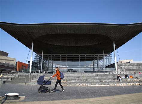 Welsh Assembly changes name to ‘Senedd Cymru – the Welsh Parliament’ | The Independent | The ...