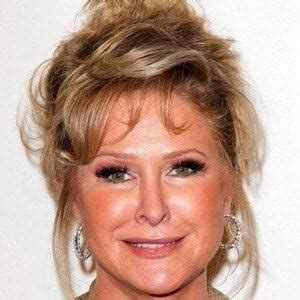 Kathy Hilton - Age, Family, Bio | Famous Birthdays