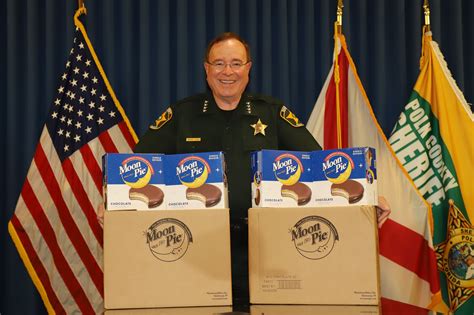 Sheriff Grady Judd gets 500 Moon Pies after viral meme | WFLA