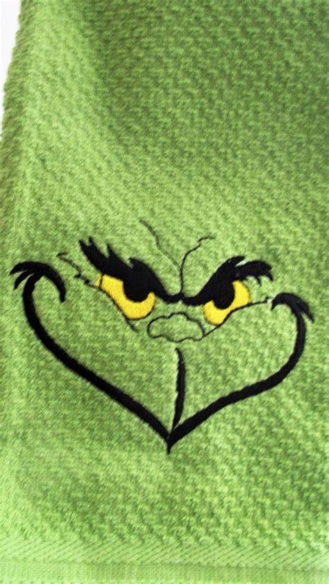 Grinch face - kitchen towel | Machine embroidery quilts, Towel embroidery designs, Machine ...