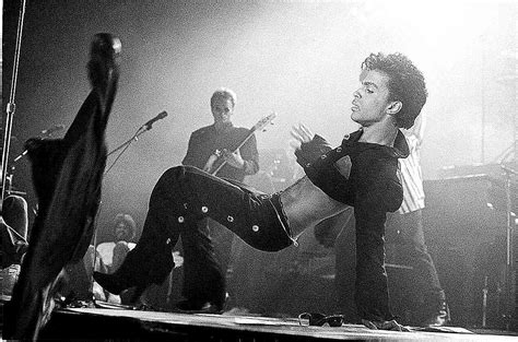 Profile and Biography of '80s Legend Prince