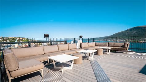 Skybar – spectacular views at Tromsø's rooftop | Strawberry