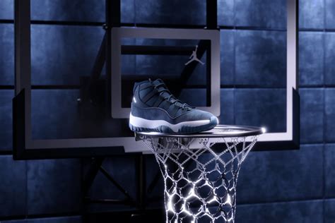 Air Jordan 11 “Midnight Navy” Delivers Velvet Vibes. Nike.com