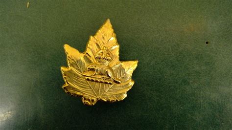 Vintage Toronto Police Badge - Schmalz Auctions