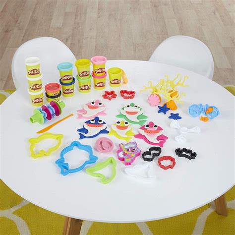 Pinkfong Baby Shark Play-Doh 33-Piece Set for ONLY $8.99 at Amazon!