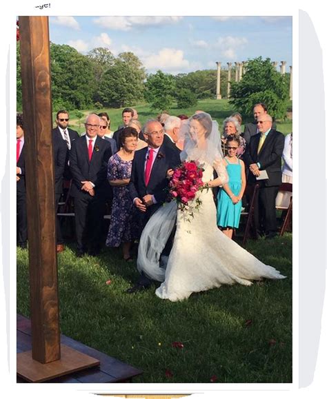 Newsalert: New York Times columnist David Brooks weds his former researcher Anne Snyder . Mr ...