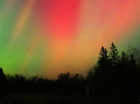 Striking Aurora Borealis Shots - Alaska Travel Blog by Princess Lodges