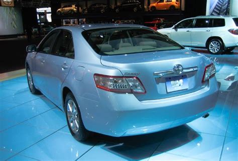 hybrid cars: Toyota Camry Hybrid Overview