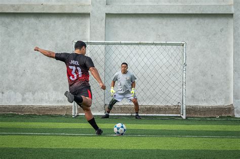 Mastering Penalty-Kick Saves: Techniques and Insights for Goalkeepers