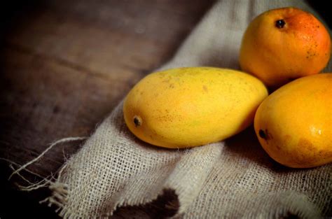 Champagne mangoes | Flickr - Photo Sharing! West Coast Of India, Mango ...