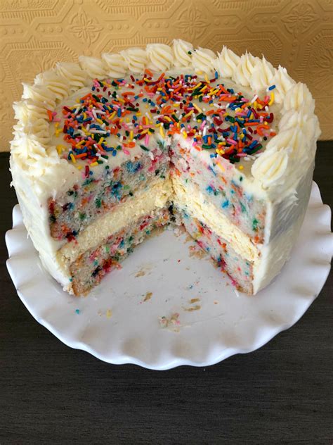 Funfetti Cheesecake Cake - RecipeBoy