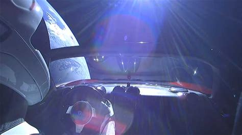 Watch Elon Musk's Tesla Roadster Orbit Earth - Geeky Gadgets