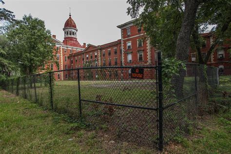 State Hospital for the Insane | Haunting photos, Ancient buildings, Historic south carolina