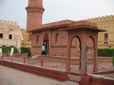 Tomb of Allama Mohammad Iqbal - InfopediaPk - All Facts in One Site!