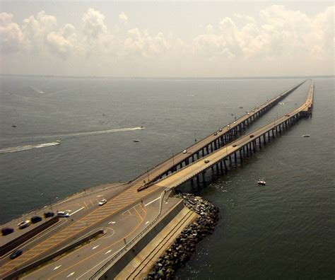 Chesapeake Bay Bridge-Tunnel (Virginia, USA) - 37 kilometrowy most