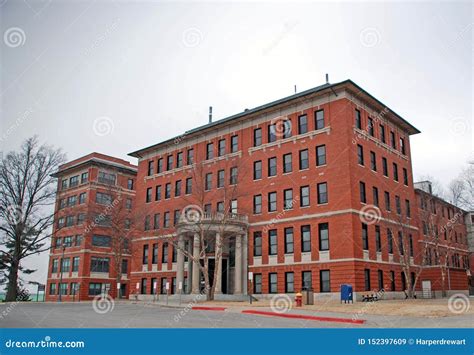 VA Hospital Leavenworth Kansas Stock Image - Image of hospital, small: 152397609