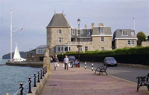 West Cowes Castle | European castles, Isle of wight, Castle