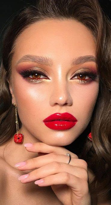 10 The Perfect Makeup with Red Lipstick Ideas | Red Lip Aesthetic