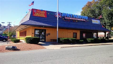 J & C Crab Juicy Seafood | 1269 Main St, Worcester, MA 01603, USA