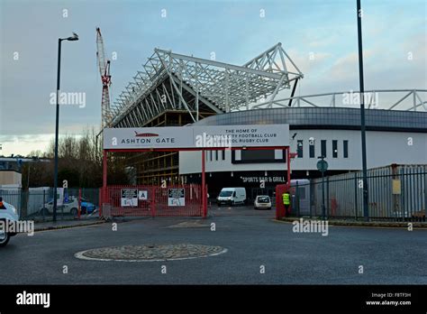 Bristol, UK. 11th December, 2015. 11/12/15 Bristol City Football Club ...