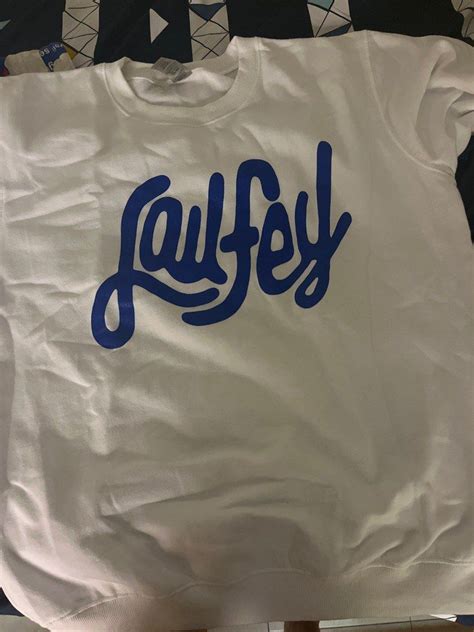 Laufey crewneck official merch, Women's Fashion, Tops, Longsleeves on Carousell