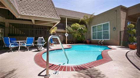 Hotel with Pool Danville CA | Best Western Danville Sycamore Inn