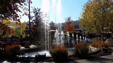 20171018 Meridian Idaho - The Village Shopping Center Fountains - YouTube