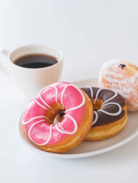 Free Photo | Coffee and donuts